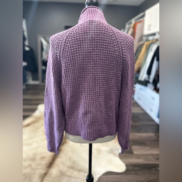 American Eagle Soft Sweater Purple Size XS NWT Cozy Chunky Knit AE Turtleneck - Picture 3 of 6